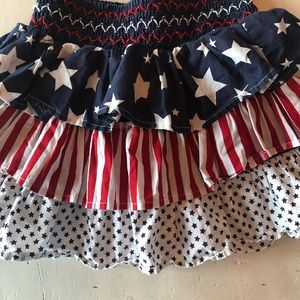 Girls 3 tier skirt with wide elastic band size 7/8